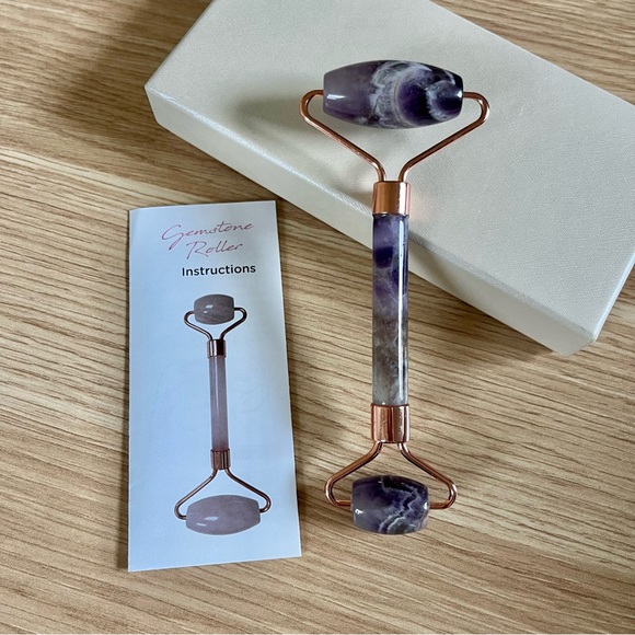 Purple Stone Face Roller Gua Sha - Picture 7 of 7